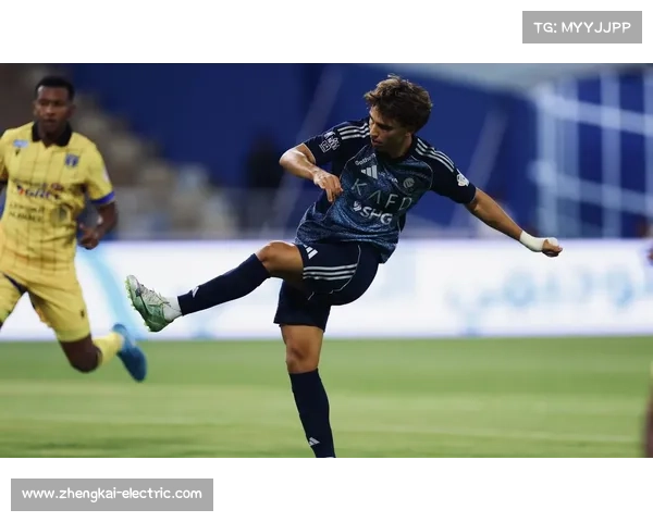 如何从技术角度深入分析C罗帽子戏法的精彩技巧与战术执行